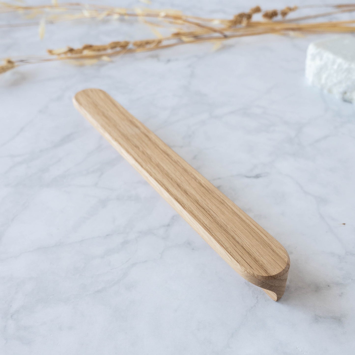 Дървени дръжки за мебели от дъб, овални, ръчна изработка, Gaika Arts & Crafts.